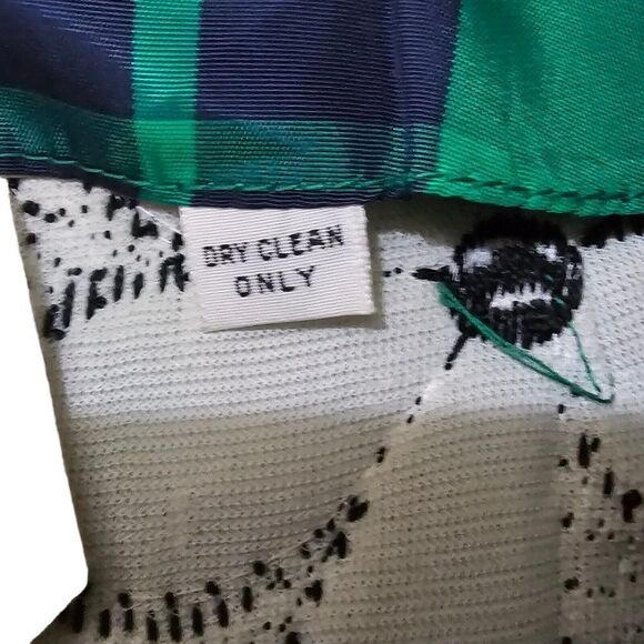 Vintage 70s Vest Womens Size M Green Flower Quilted Polyester Open Front - Picture 8 of 10